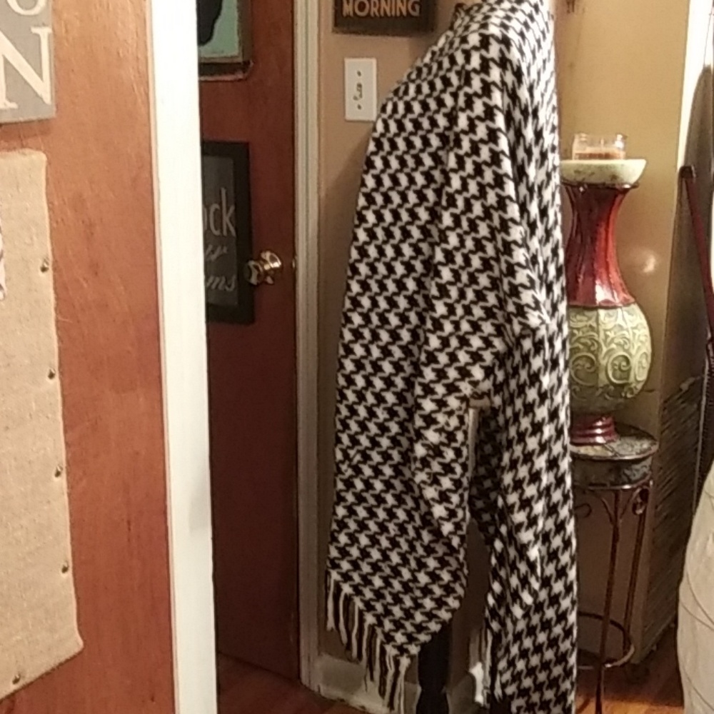 Charming Charlie Open Front Checkered Cardigan..Os - image 2